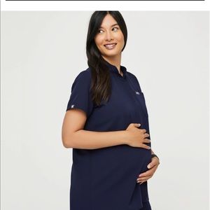 FIGS Kitale Maternity Scrub Top Navy USED, v good condition